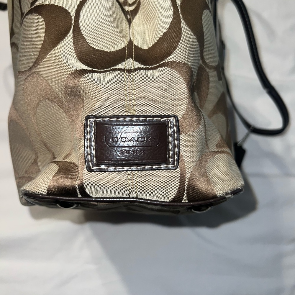 COACH Signature Canvas Tote Bag in Brown - Picture 3 of 11